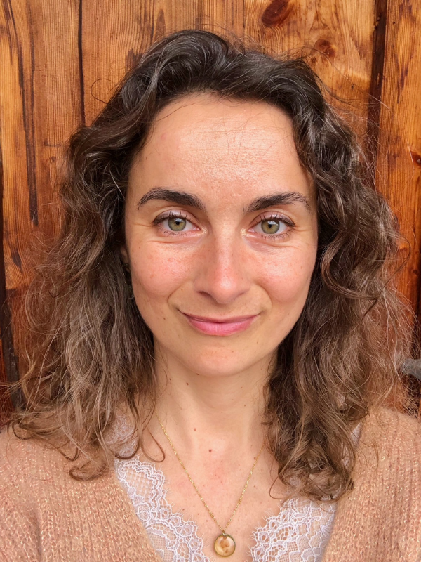 Julie Delias Cures Ayurvediques Saint-Brévin : massages, soins, alimentation et repas ayurvediques
